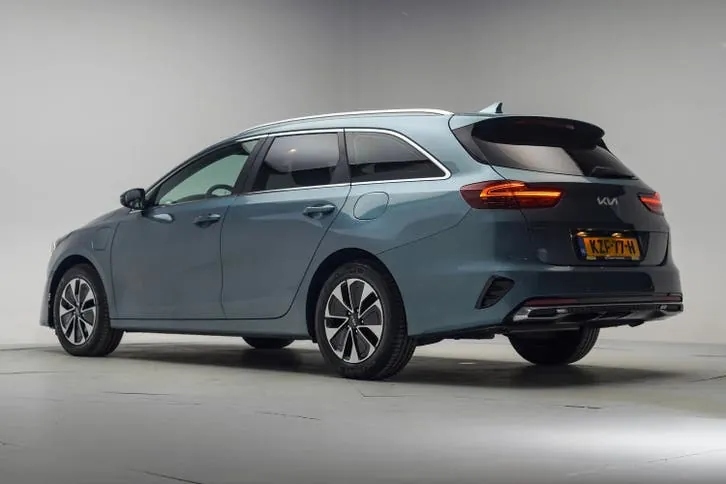 Kia Ceed Sportswagon 2023 photo 3