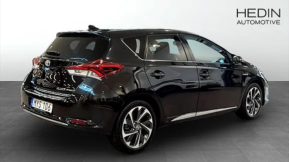 Toyota Auris 2016 photo 2