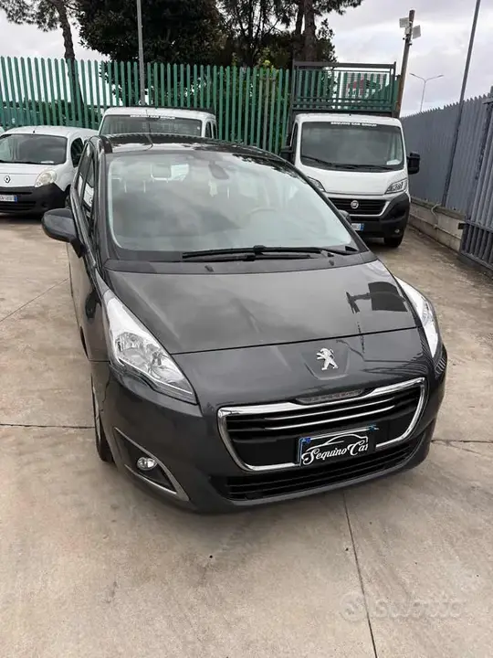 Peugeot 5008 2016 photo 3