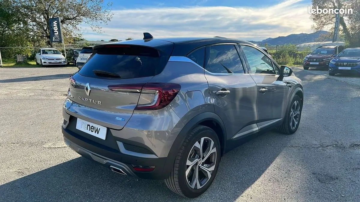 Renault Captur 2022 photo 2