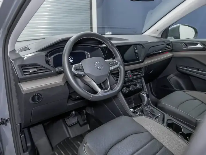 Volkswagen Taos 2023 photo 2