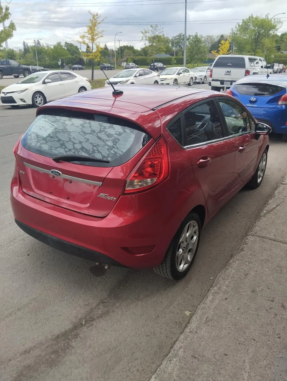 Ford Fiesta 2011 photo 2