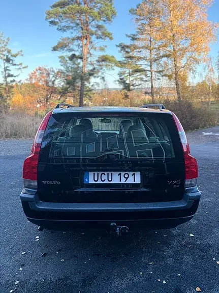 Volvo V70 2004 photo 2