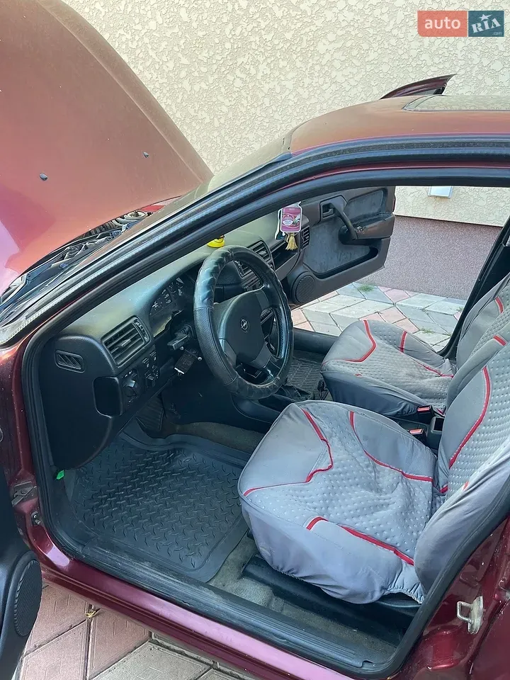 Opel Vectra 1992 photo 4