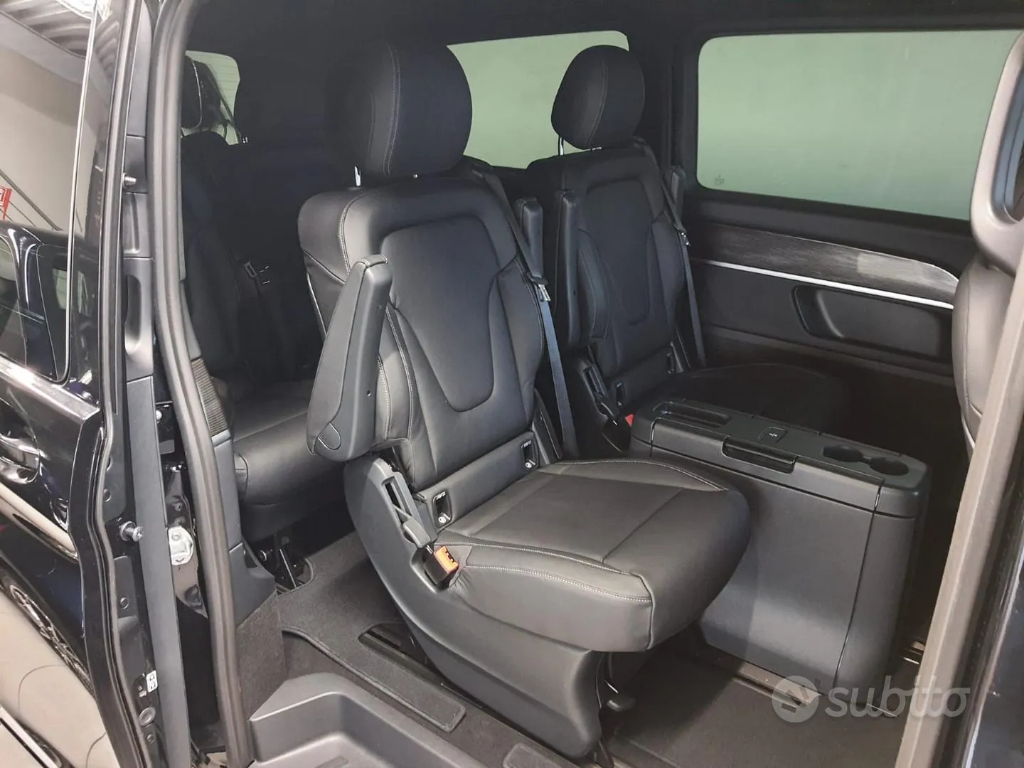 Mercedes-Benz V 2022 photo 4