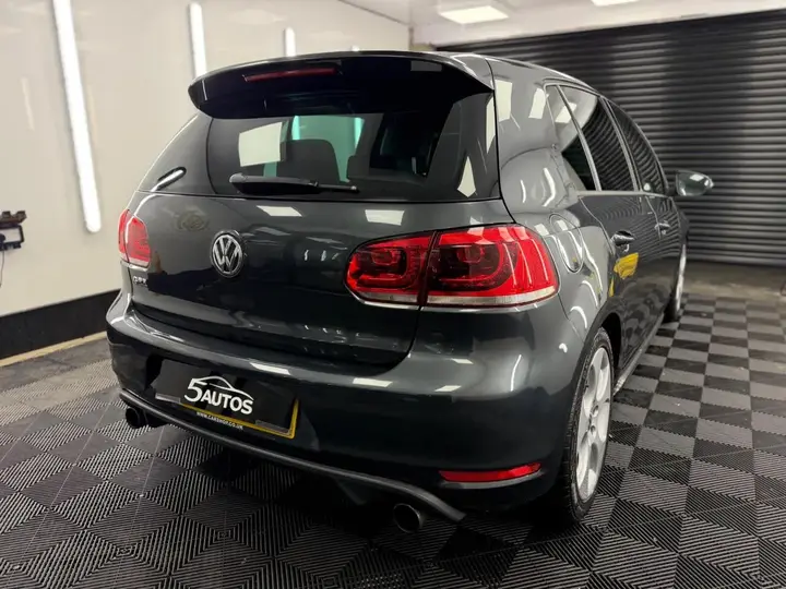 Volkswagen Golf 2012 photo 4