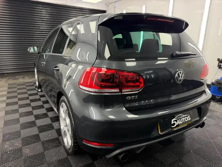 Volkswagen Golf 2012 photo 3