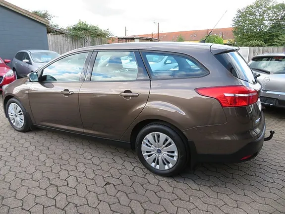 Ford Focus 2016 photo 2