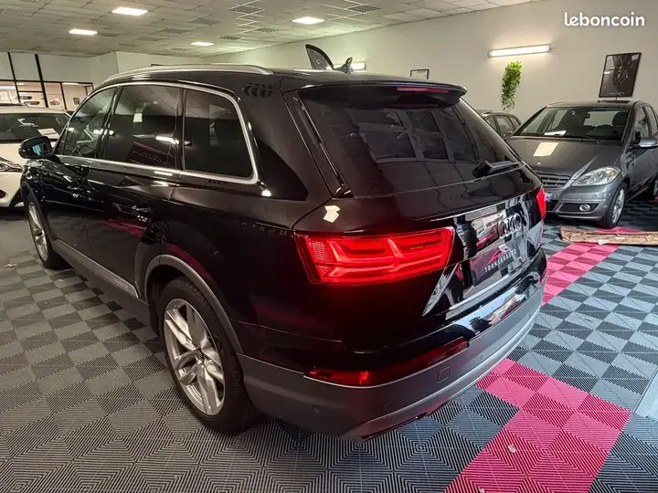 Audi Q7 2017 photo 5