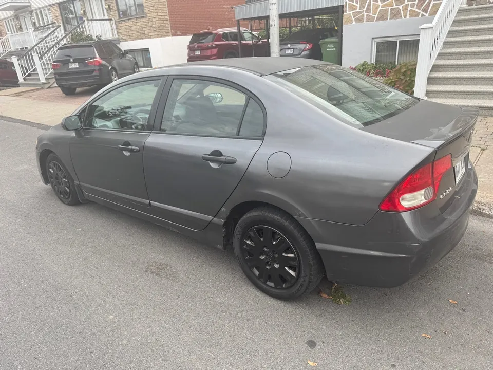 Honda Civic 2010 photo 5