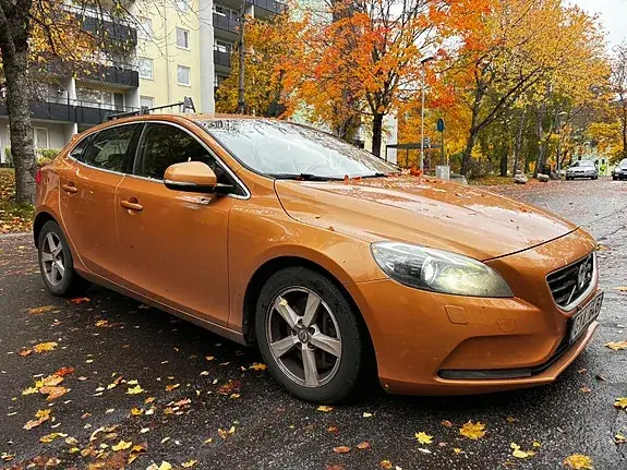 Volvo V40 2014 photo 2