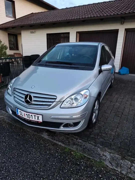 Mercedes-Benz B-Class 2008 photo 2