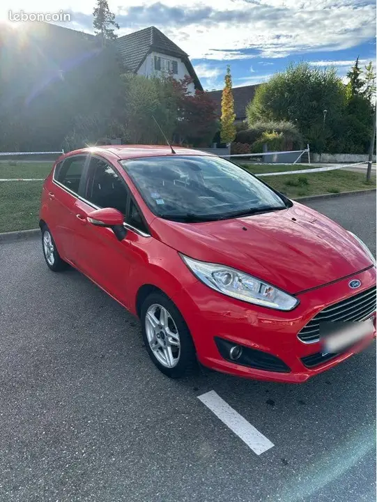 Ford Fiesta 2014 photo 2
