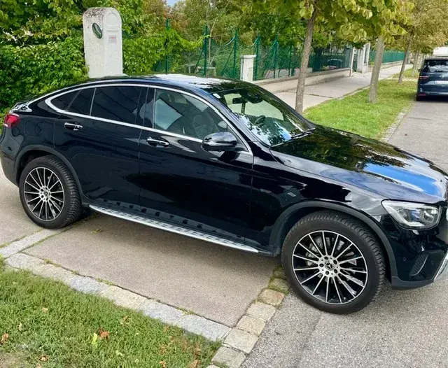 Mercedes-Benz Glc 300 E 2020 photo 2