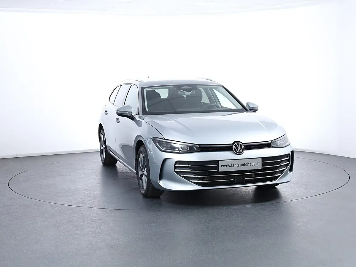 Volkswagen Passat 2025 photo 2