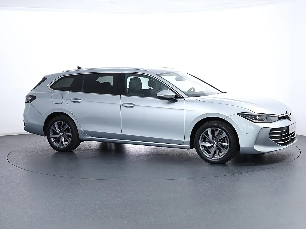 Volkswagen Passat 2025 photo 3
