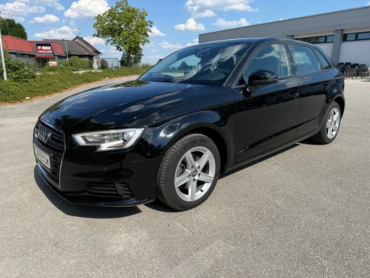 Audi A3 2018 photo 2