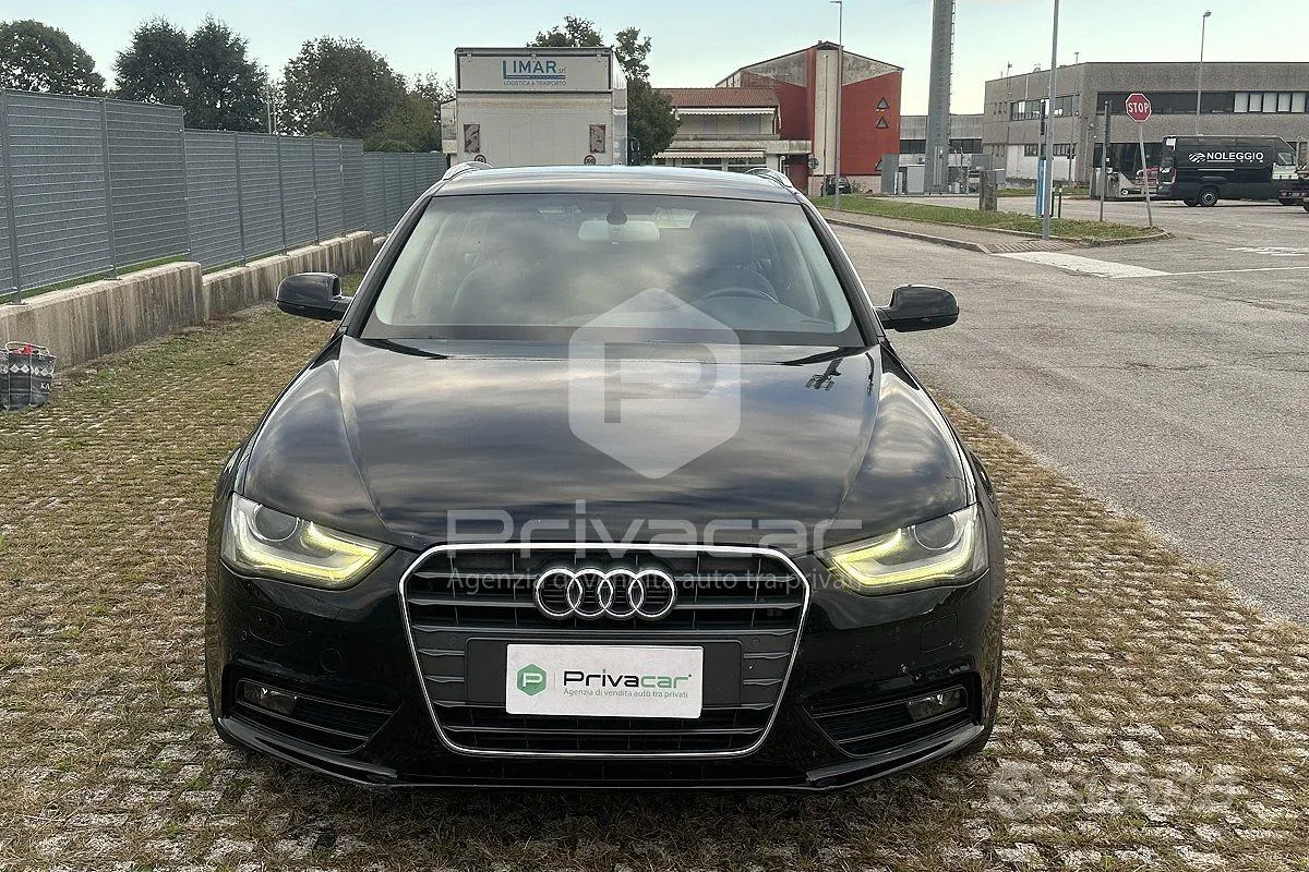 Audi A4 Avant 2012 photo 2