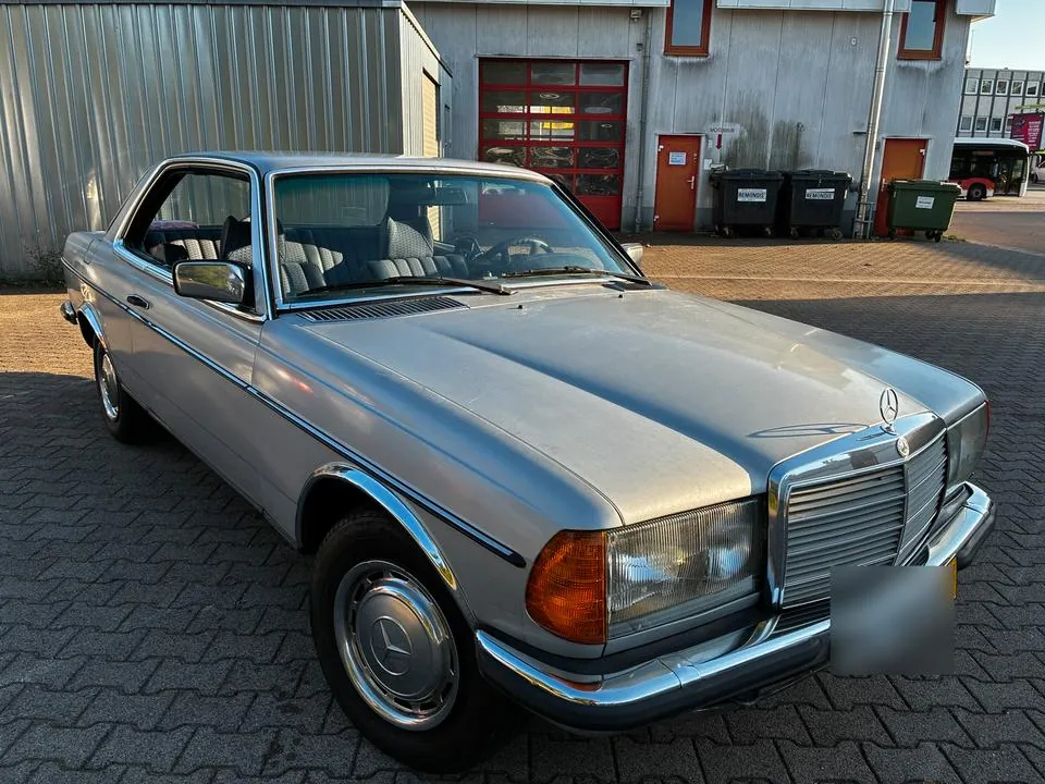 Mercedes-Benz 280 Ce W123 Coupé