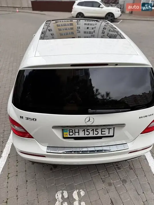 Mercedes-Benz R-Class 2011 photo 5