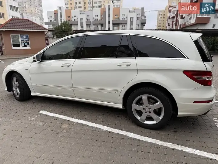 Mercedes-Benz R-Class 2011 photo 3