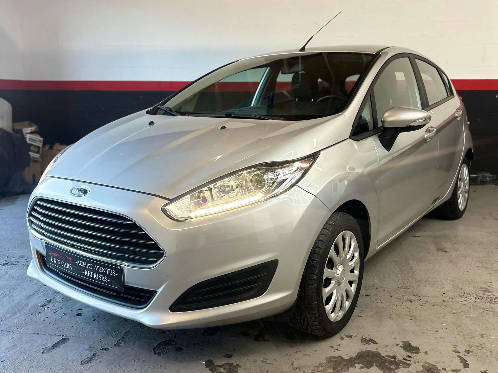 Ford Fiesta 2015 photo 2