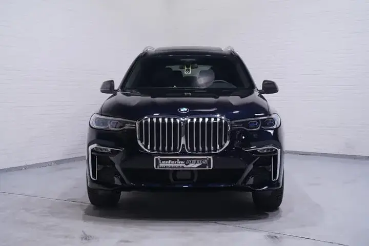 BMW X7 2022 photo 2