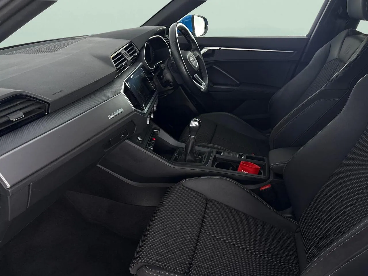 Audi Q3 2022 photo 4