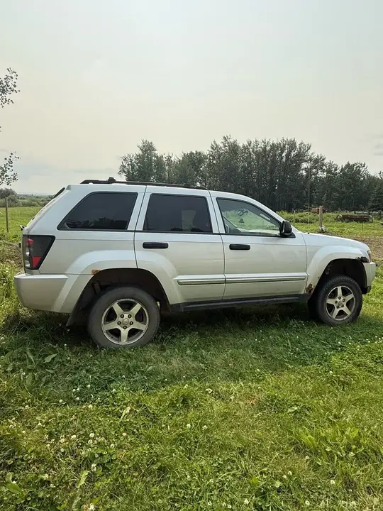 Jeep Grand Cherokee 2005 photo 2