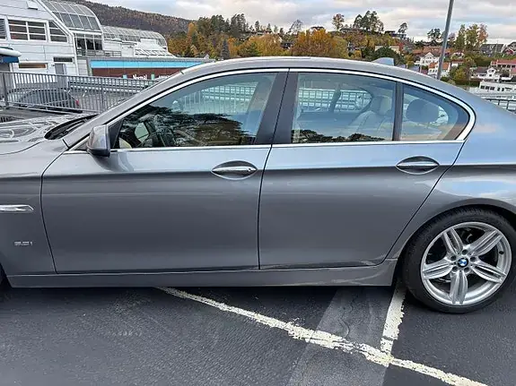 BMW 523I 2010 photo 4