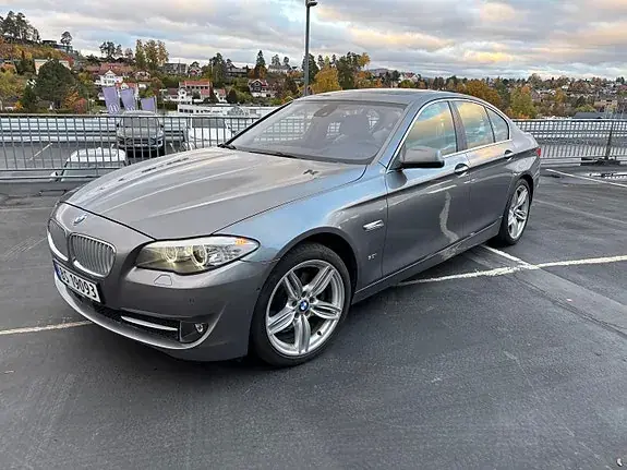 BMW 523I 2010 photo 2