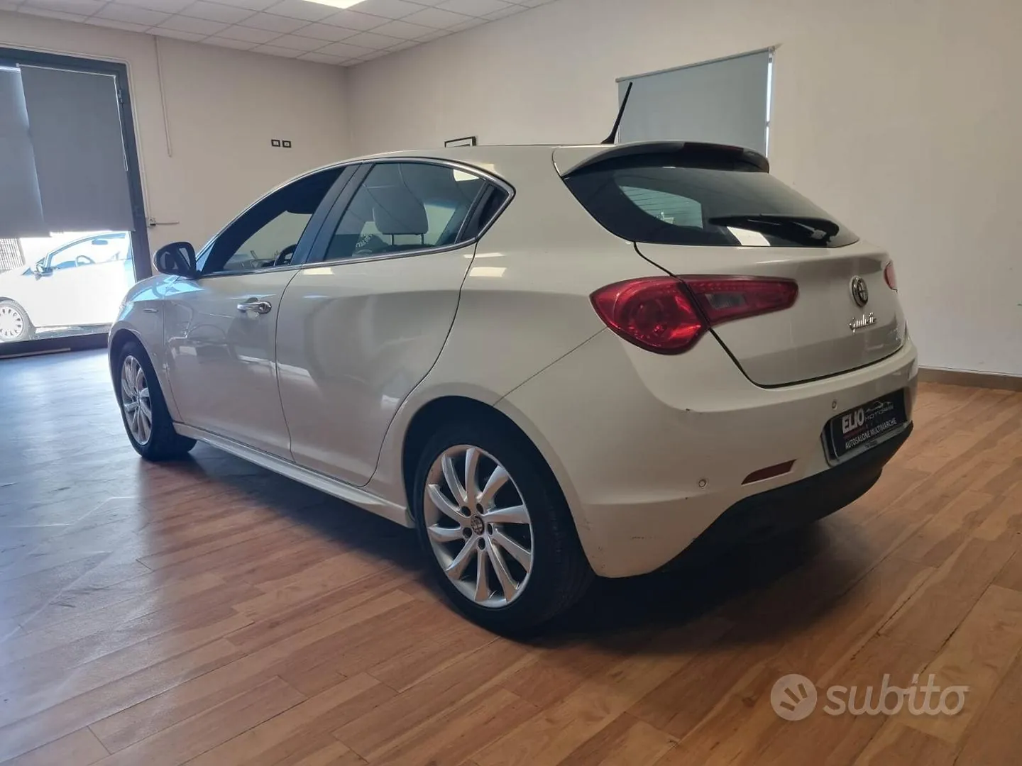 Alfa Romeo Giulietta 2010 photo 4