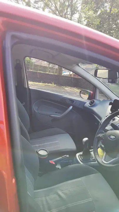 Ford Fiesta 2009 photo 4