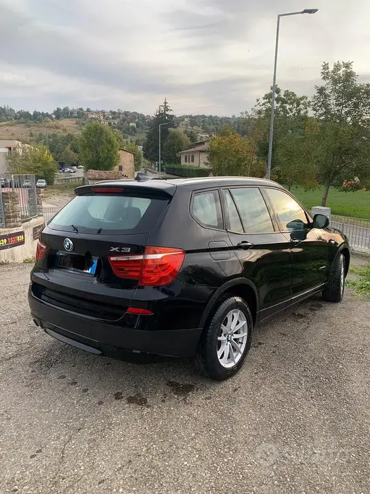BMW X3 2011 photo 2