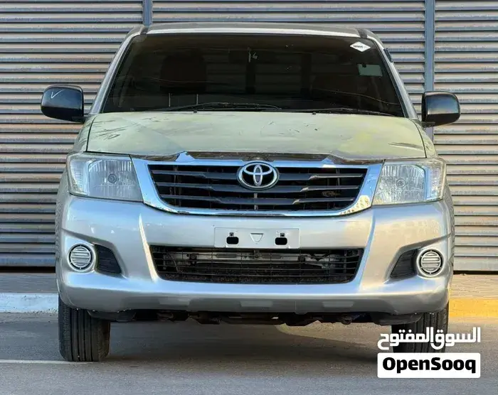Toyota Hilux 2014 photo 2