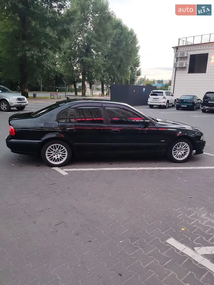 BMW 5 Series 1999 photo 2