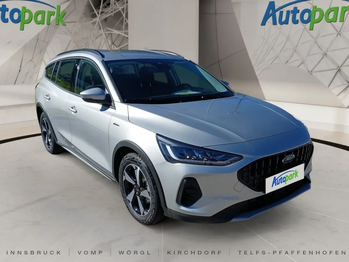 Ford Focus 2025 photo 3