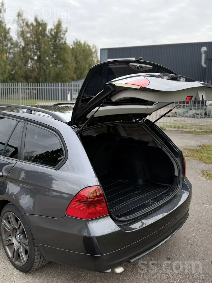 BMW 318 2007 photo 3