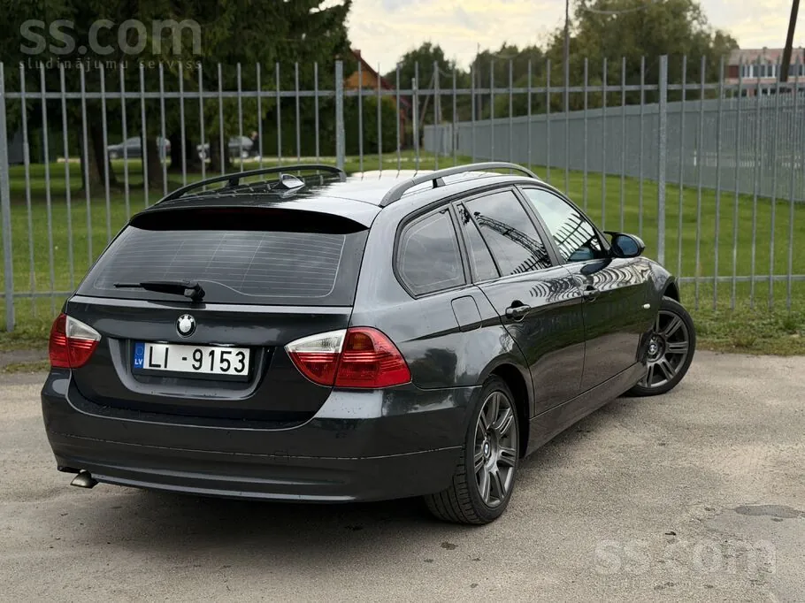 BMW 318 2007 photo 2