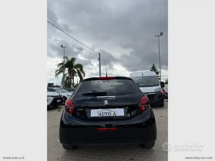 Peugeot 208 2019 photo 5