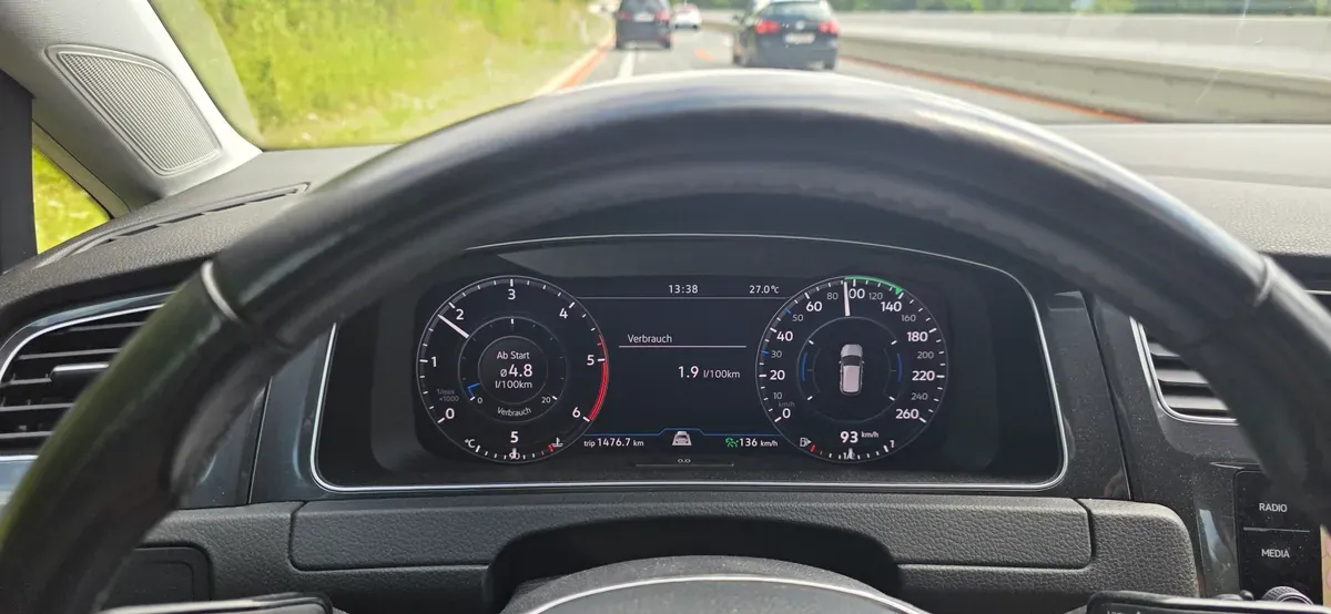 Volkswagen Golf 2018 photo 3