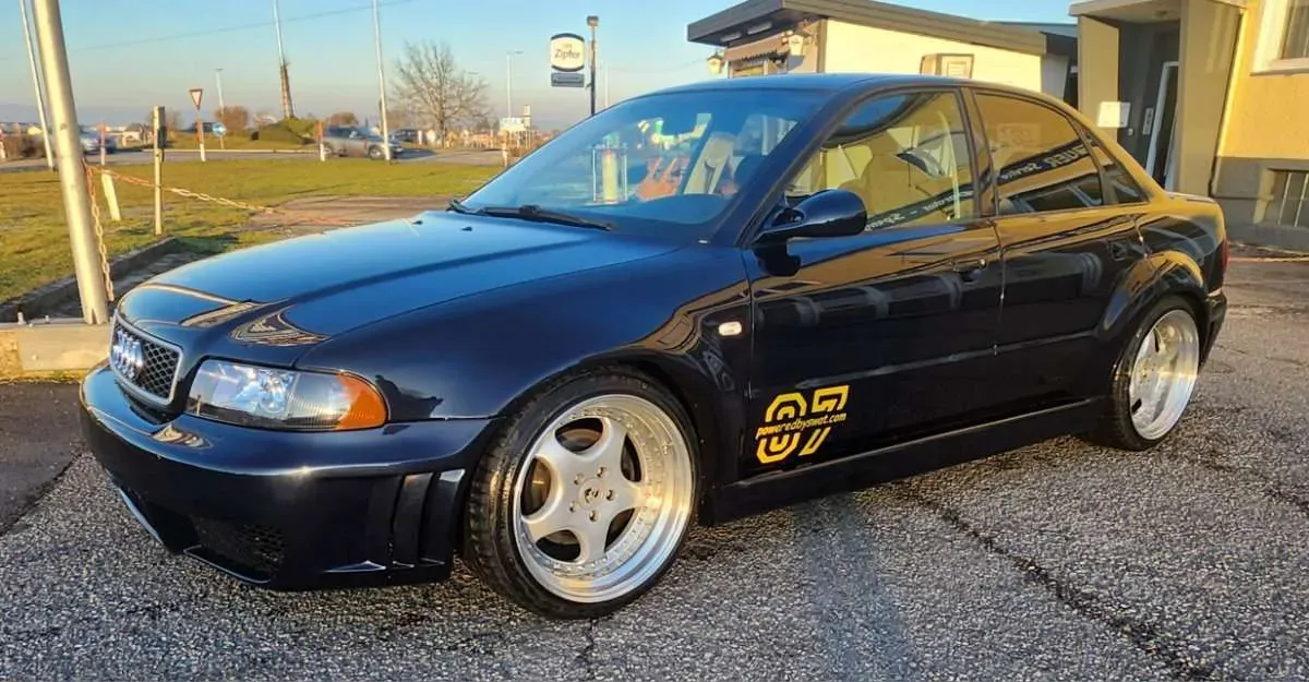 Audi A4 1995 photo 2