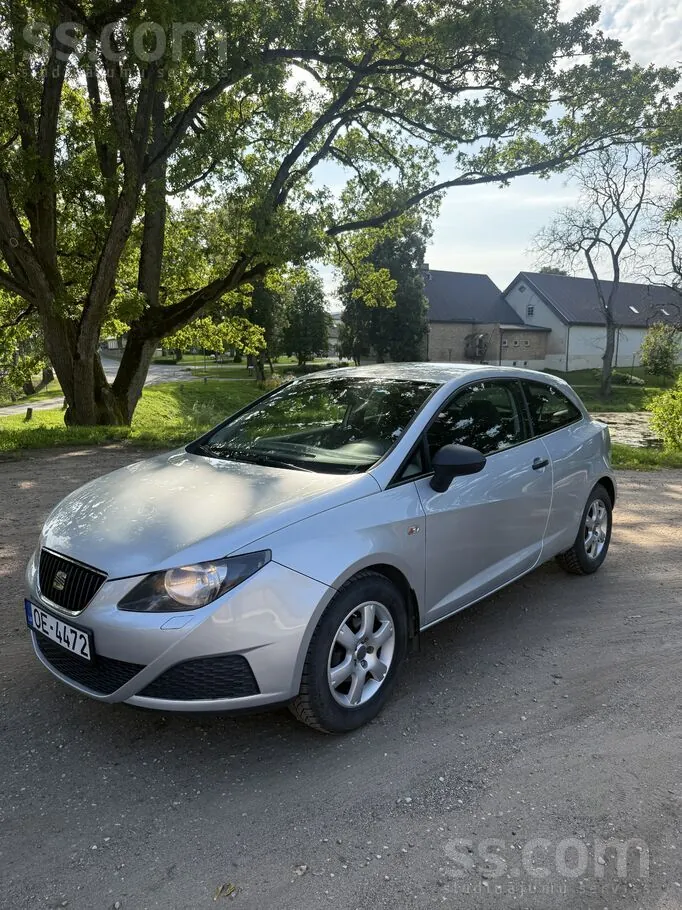 Seat Ibiza 2010 photo 2