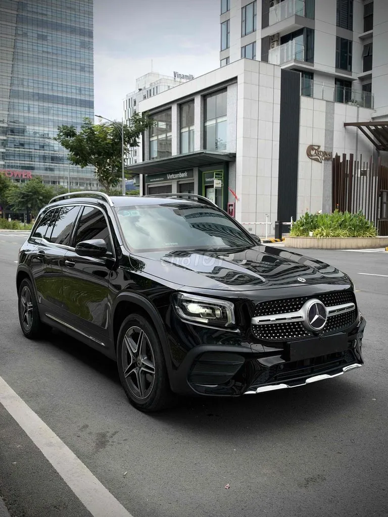 Mercedes-Benz Glb