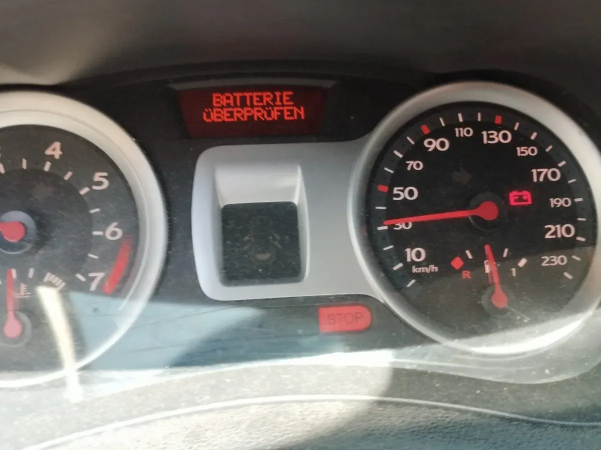 Renault Clio 2007 photo 2