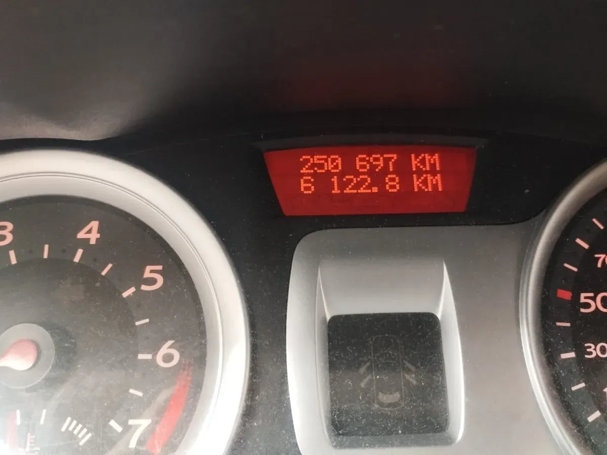 Renault Clio 2007 photo 3