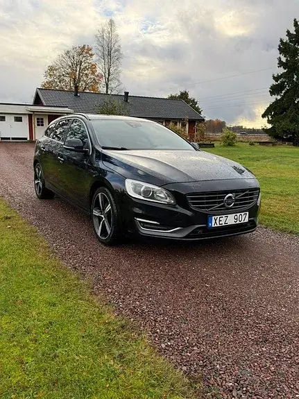 Volvo V60 2014 photo 2