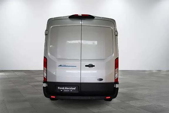Ford Transit 2023 photo 3