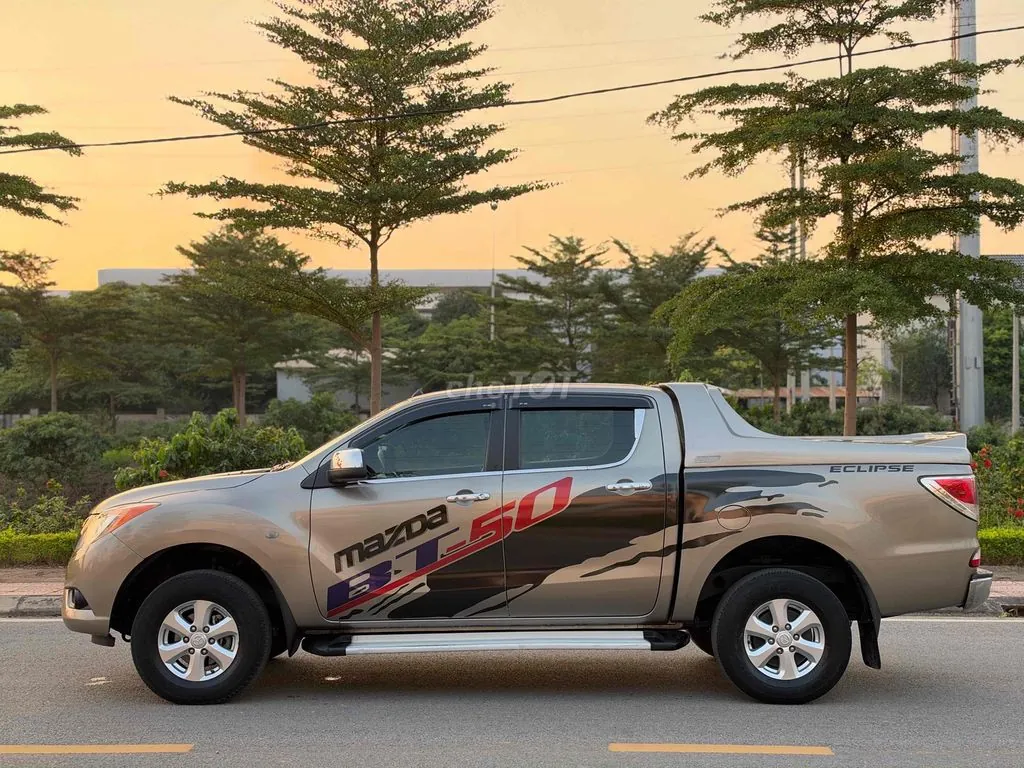 Mazda Bt-50 2014 photo 5