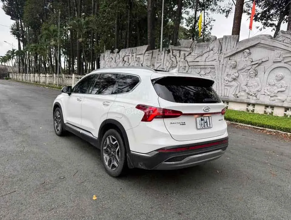 Hyundai Santa Fe 2022 photo 4